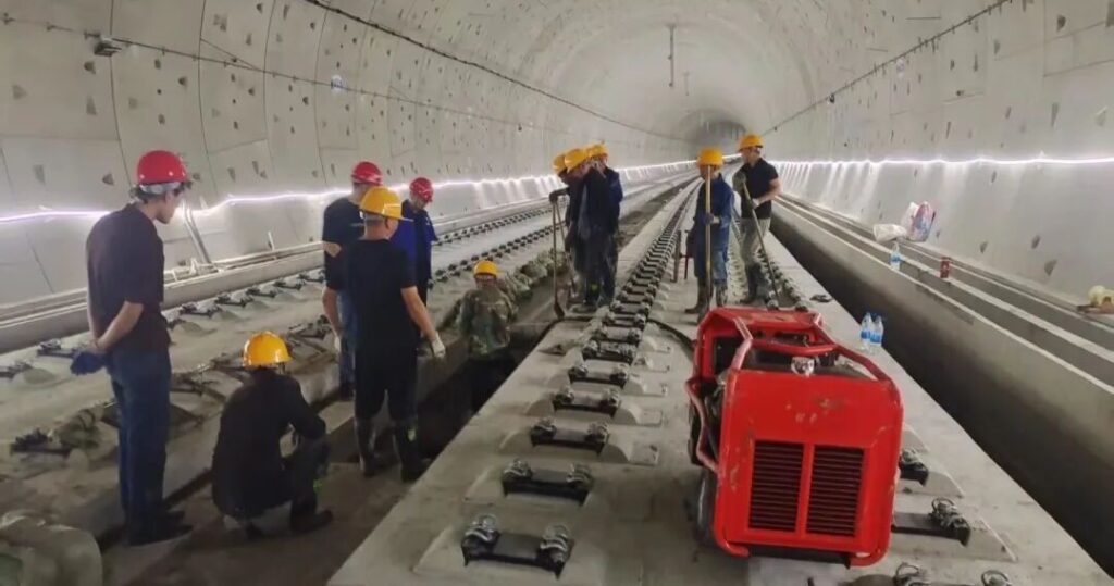 diesel hydraulic power pack worked in tunnel